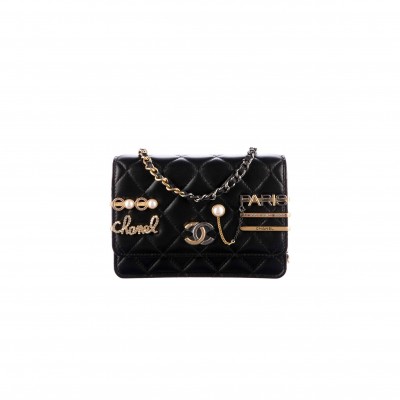 CHANEL SMALL PACKAGE FLAP GOLD HARDWARE  AS2979 B07261 94305 (22*14*8cm)