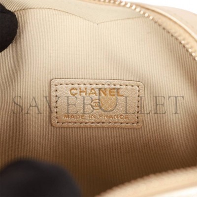 CHANEL CC IN LOVE HEART CLUTCH WITH CHAIN GOLD LAMBSKIN LIGHT GOLD HARDWARE (13*13*5cm)